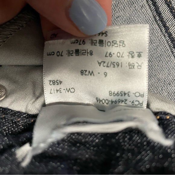 Levis capris - Picture 3 of 3